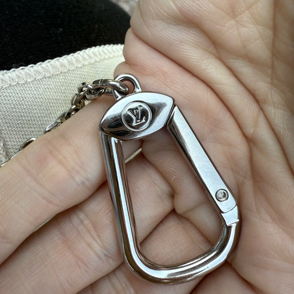 Louis Vuitton Graphite Checkered Key Holder - Picture 6 of 7